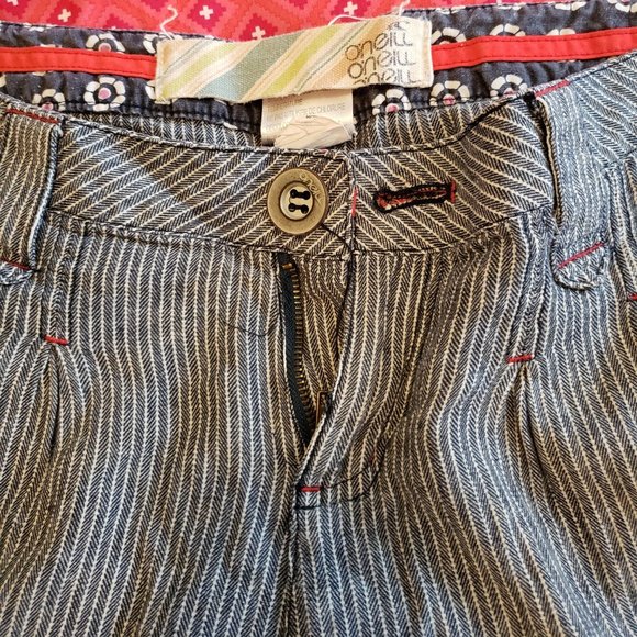 2 for 15. O'Neill striped denim shorts in Size 5 - Picture 8 of 10